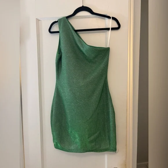 Super down green sparkly dress - Picture 2 of 4